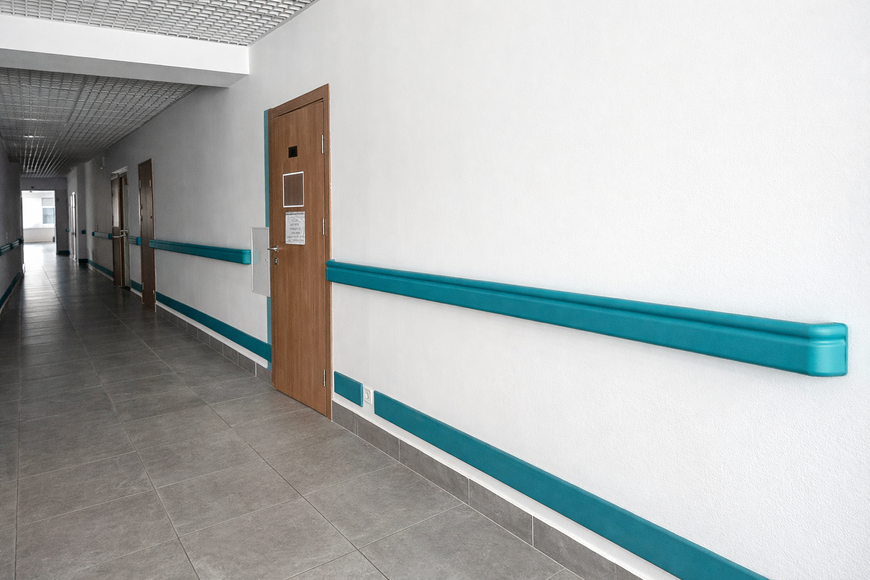 Отбойник-доска плоский с уплотнительными резиновыми буферами Arfen WG 150, 4 м.п., белый